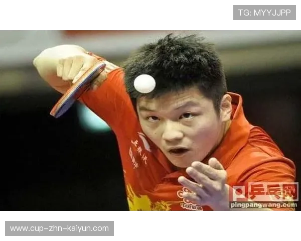 王氏足球培训营火币开课，提升小球员技术水平