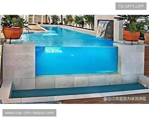 游泳协会加强泳池救护队伍建设与应急协作体系，游泳池救护人员